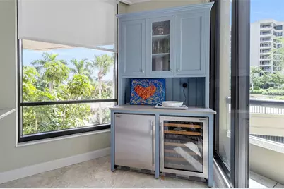 1241 Gulf Of Mexico Drive #109, Longboat Key, FL 34228 - Photo 12