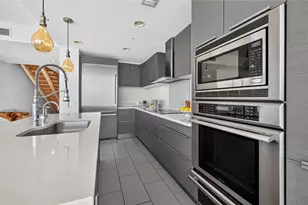 175 1st St S, Saint Petersburg, FL 33701 - Photo 10