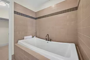 175 1st St S, Saint Petersburg, FL 33701 - Photo 30