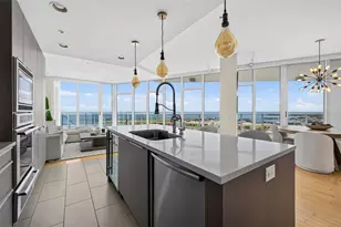 175 1st St S, Saint Petersburg, FL 33701 - Photo 8