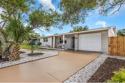 6200 Emerald Drive, New Port Richey, FL 34653 - Photo 2