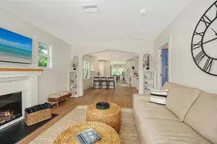 2546 Loma Linda St, Sarasota, FL 34239 - Photo 8