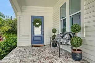 2546 Loma Linda St, Sarasota, FL 34239 - Photo 4