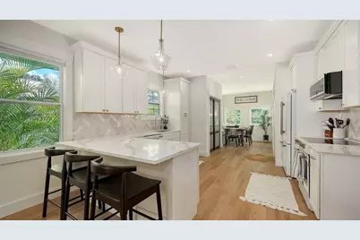 2546 Loma Linda Street, Sarasota, FL 34239 - Photo 12