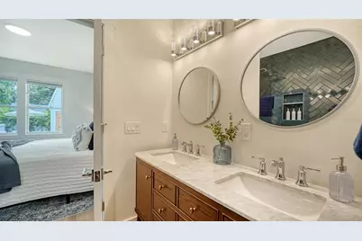 2546 Loma Linda Street, Sarasota, FL 34239 - Photo 20