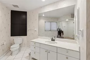 2429 Whippoorwill Cir, Sarasota, FL 34231 - Photo 42