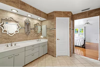 2429 Whippoorwill Circle, Sarasota, FL 34231 - Photo 38