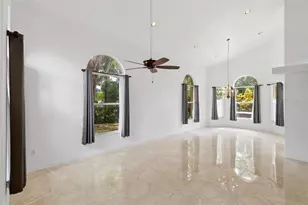2429 Whippoorwill Cir, Sarasota, FL 34231 - Photo 8
