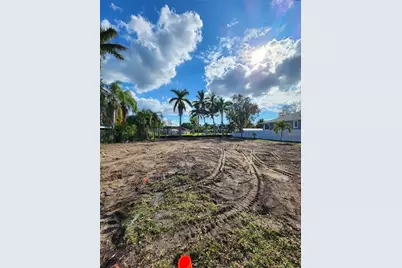 6915 9th Avenue NW, Bradenton, FL 34209 - Photo 1