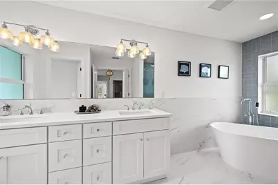 1647 Siesta Drive, Sarasota, FL 34239 - Photo 28