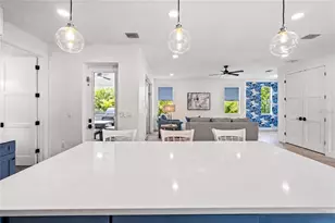 1647 Siesta Dr, Sarasota, FL 34239 - Photo 22