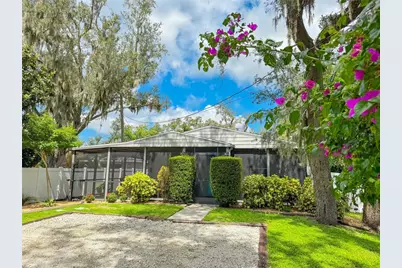 2751 72nd Avenue Drive E, Sarasota, FL 34243 - Photo 1