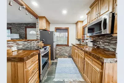 2751 72nd Avenue Drive E, Sarasota, FL 34243 - Photo 12