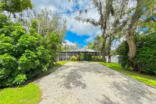 2751 72nd Ave Dr E, Sarasota, FL 34243 - Photo 44