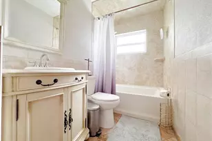2751 72nd Ave Dr E, Sarasota, FL 34243 - Photo 26