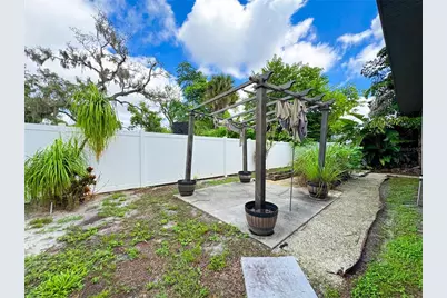 2751 72nd Avenue Drive E, Sarasota, FL 34243 - Photo 34