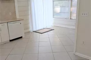 1010 Indian Beach Dr, Sarasota, FL 34234 - Photo 6