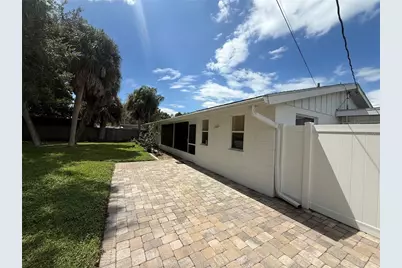8735 Dunmore Drive, Sarasota, FL 34231 - Photo 24