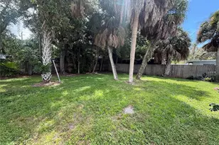 8735 Dunmore Dr, Sarasota, FL 34231 - Photo 26