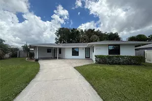 8735 Dunmore Dr, Sarasota, FL 34231 - Photo 28