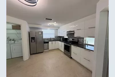 8735 Dunmore Drive, Sarasota, FL 34231 - Photo 6