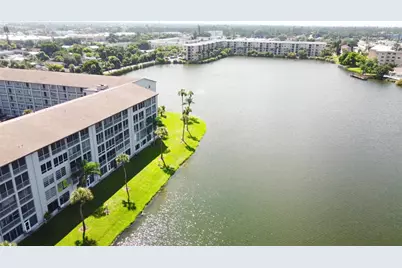 3362 Lake Bayshore Drive #P214, Bradenton, FL 34205 - Photo 2