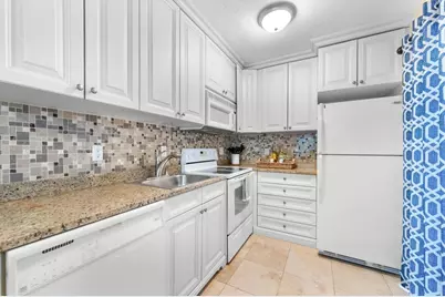 6451 Elmwood Avenue #H, Sarasota, FL 34231 - Photo 30