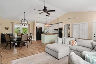 4333 Charing Cross Rd, Sarasota, FL 34241 - Photo 8