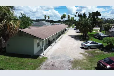 2405 10th Street W, Bradenton, FL 34205 - Photo 6