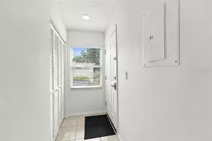 431 Cerromar Ln, Venice, FL 34293 - Photo 4