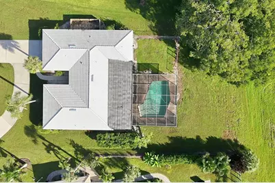 2243 Brookhaven Drive, Sarasota, FL 34239 - Photo 6