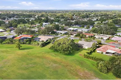 2243 Brookhaven Drive, Sarasota, FL 34239 - Photo 10