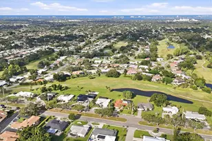 2243 Brookhaven Dr, Sarasota, FL 34239 - Photo 12