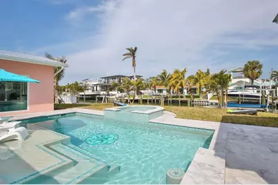 605 Concord Lane, Holmes Beach, FL 34217 - Photo 38
