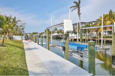 605 Concord Lane, Holmes Beach, FL 34217 - Photo 50
