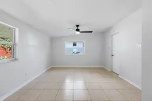 4620 Violet Ave, Sarasota, FL 34233 - Photo 6