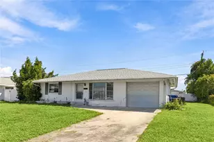 612 Center Rd, Venice, FL 34285 - Photo 1