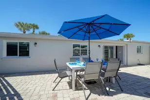 120 Whispering Sands Dr, Sarasota, FL 34242 - Photo 28