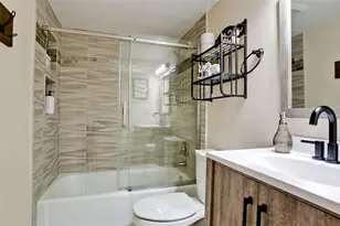 111 10th St S, Bradenton Beach, FL 34217 - Photo 26