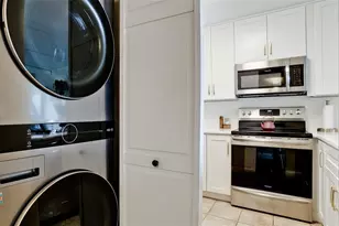 111 10th St S, Bradenton Beach, FL 34217 - Photo 28