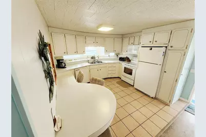 603 Cyprus Court, Bradenton, FL 34207 - Photo 4