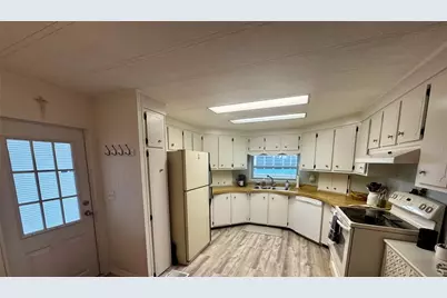 5619 Bayshore Road #240, Palmetto, FL 34221 - Photo 4
