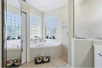 1753 Kingsdown Drive, Sarasota, FL 34240 - Photo 20
