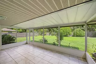 2499 Hillview St, Sarasota, FL 34239 - Photo 16