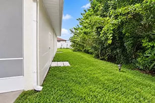 12113 Capilla Ln, North Port, FL 34287 - Photo 52