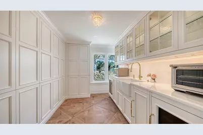 6529 Gulfside Road, Longboat Key, FL 34228 - Photo 10
