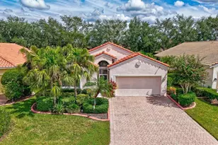 6311 43rd Ct E, Sarasota, FL 34243 - Photo 1