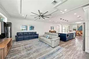 432 W Gate Dr, Venice, FL 34285 - Photo 6