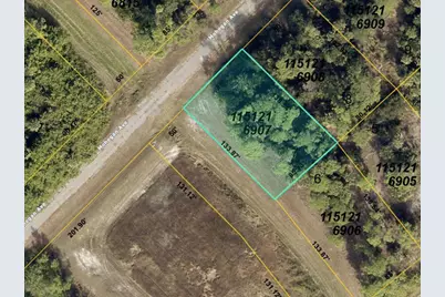 Mohegan Avenue, North Port, FL 34288 - Photo 2