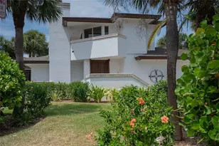 106 49th St, Holmes Beach, FL 34217 - Photo 4